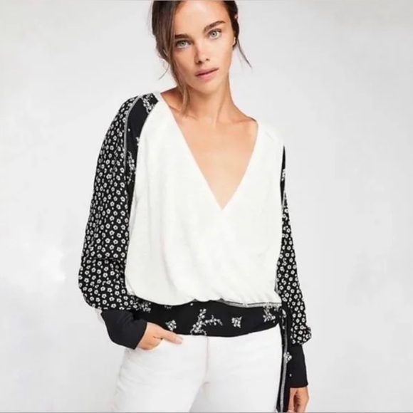 Free People Auxton thermal wrap top size medium VGUC - Picture 10 of 10